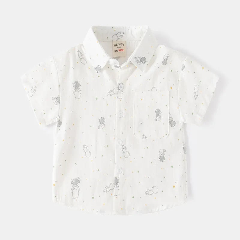 Camisa con diseño de astronauta