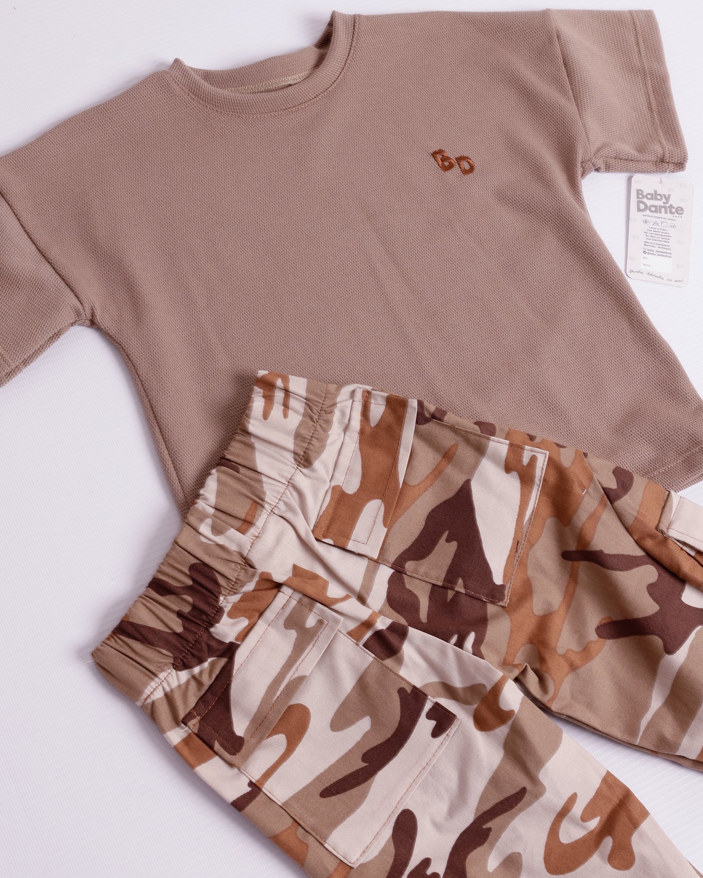 Set Mati Café T-shirt y jogger