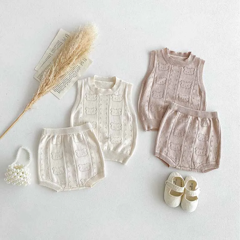 Conjuntos de top y pantalones cortos sin mangas de punto con dibujos de osos