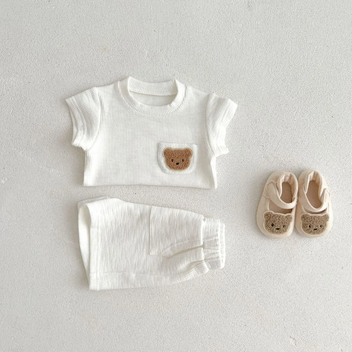 Conjuntos de top y pantalon cortos de manga corta con dibujos de ositos