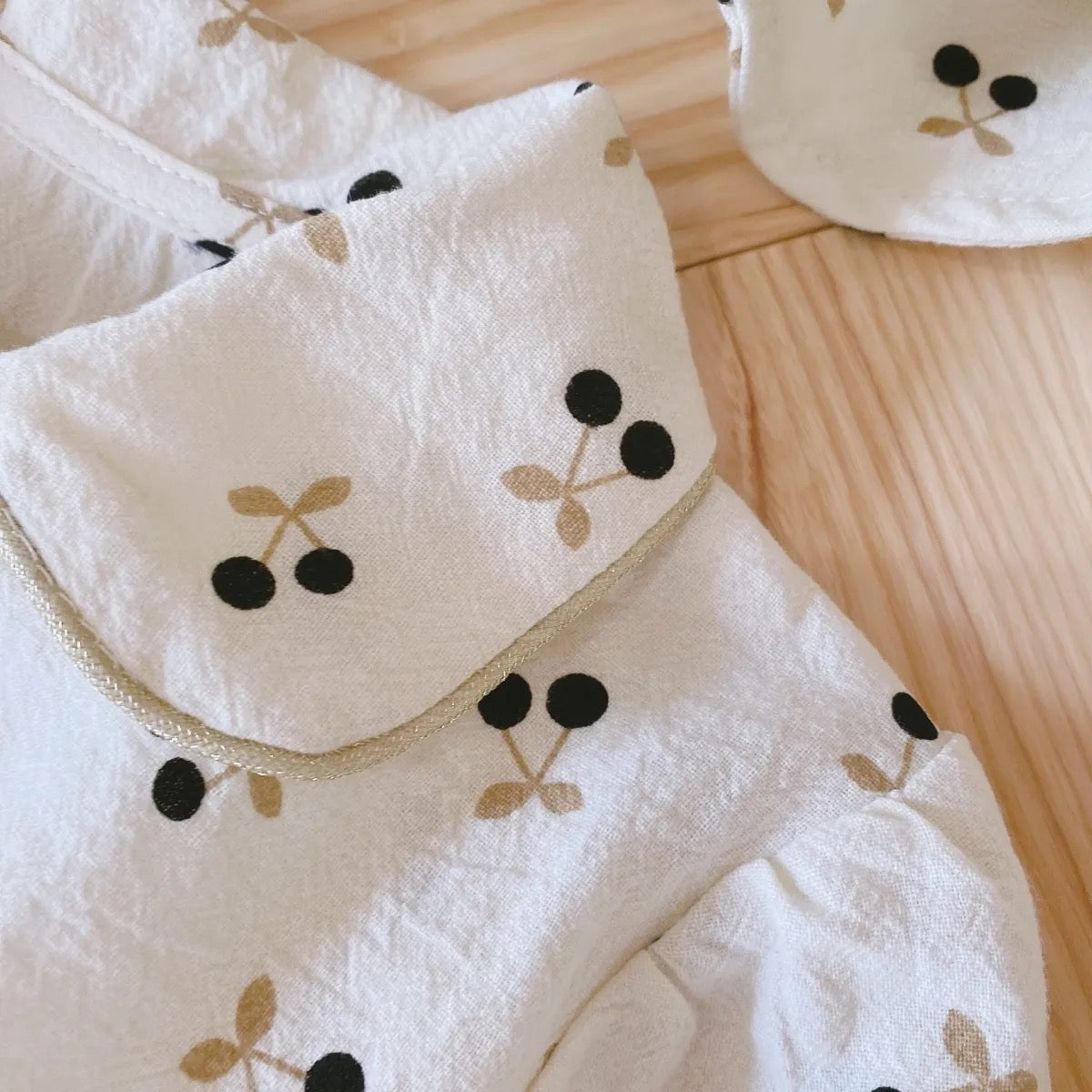 Set casual con pequeños cherry