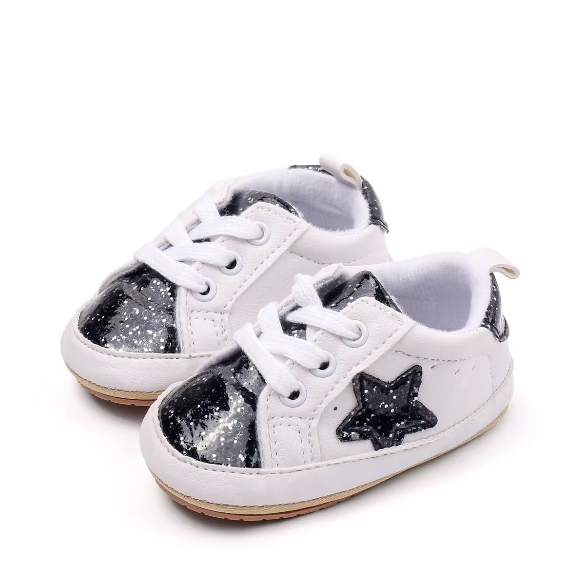 Tenis de bebé con estrellas