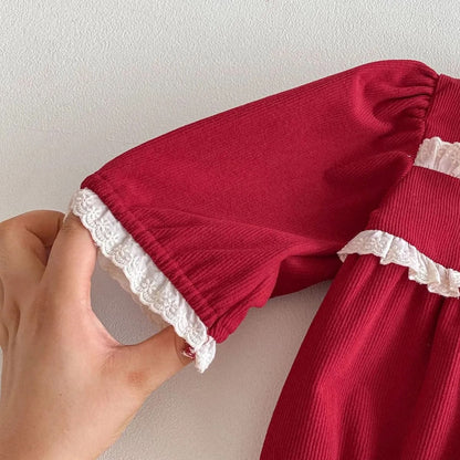 Vestido rojo para bebés con gorrito