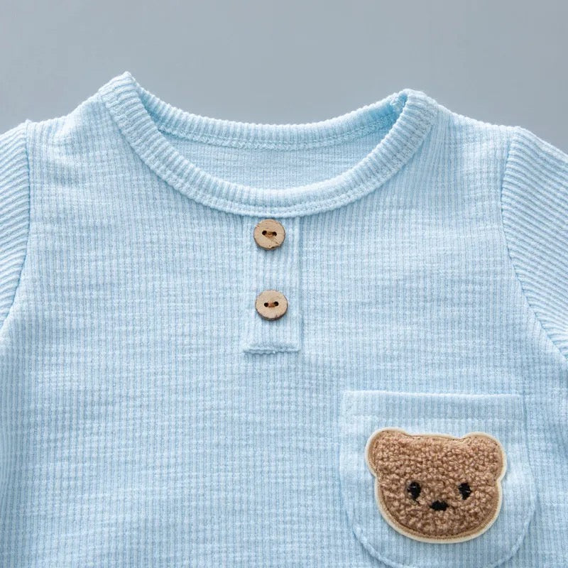 Romper con oso tejido