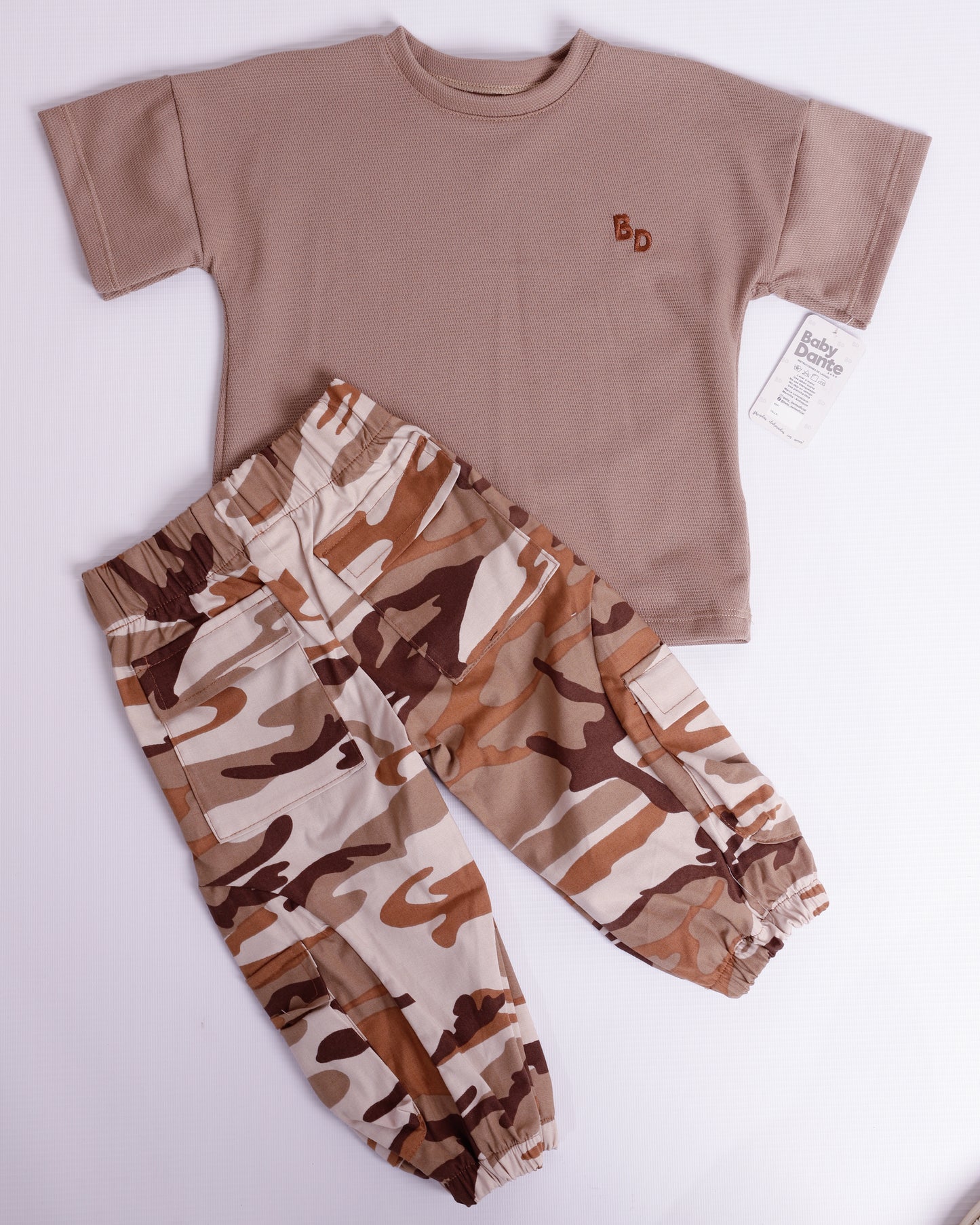 Set Mati Café T-shirt y jogger